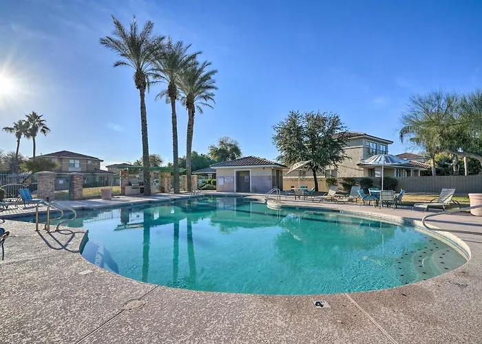 Сasa de vacaciones Walk To Community Pool: Desert Oasis Goodyear
